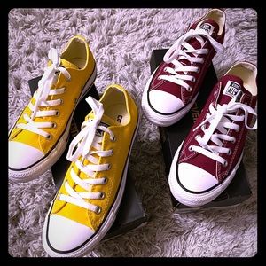 Converse Bundle...shoe sizes ( 5 men ) ( 7 women )